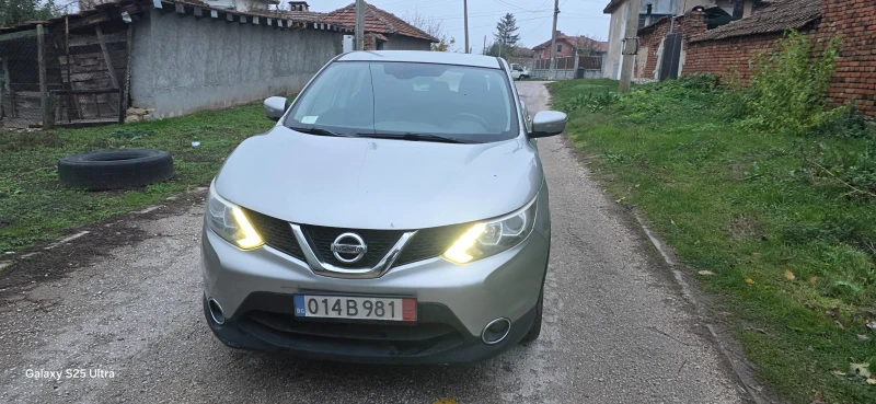 Nissan Qashqai, снимка 6 - Автомобили и джипове - 52354791