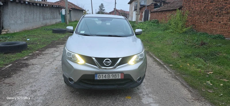 Nissan Qashqai, снимка 2 - Автомобили и джипове - 52354791