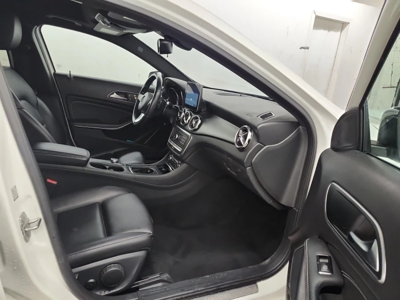 Mercedes-Benz GLA 250 * * CARFAX * * АВТО КРЕДИТ * * , снимка 8 - Автомобили и джипове - 52817483