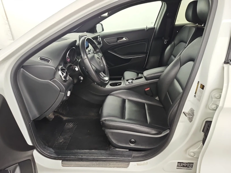Mercedes-Benz GLA 250 * * CARFAX * * АВТО КРЕДИТ * * , снимка 5 - Автомобили и джипове - 52817483