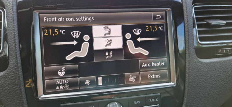 VW Touareg, снимка 2 - Автомобили и джипове - 53393832