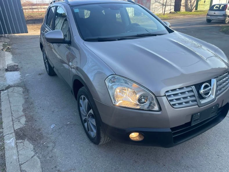 Nissan Qashqai 1.5CDI, снимка 16 - Автомобили и джипове - 48618038