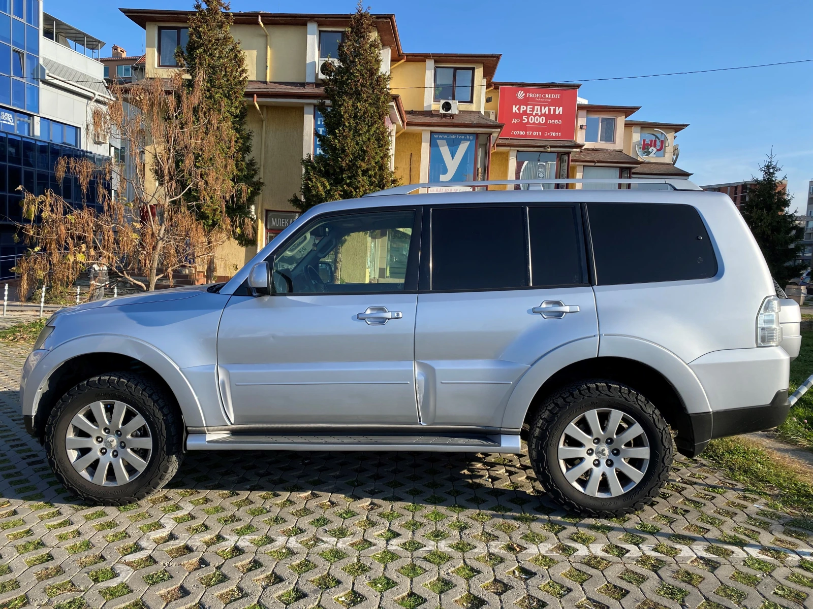 Mitsubishi Pajero 3.8 V6/4X4/AUTOMATIC/PANORAMA - изображение 2