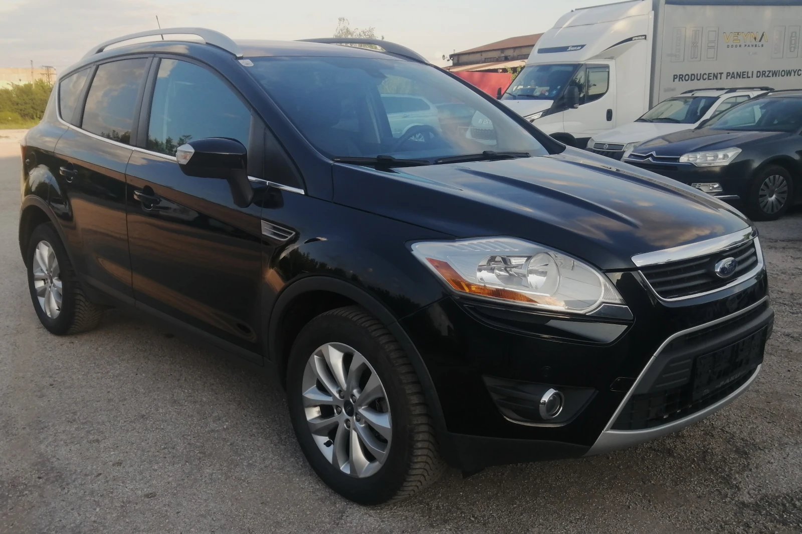 Ford Kuga 2.0 TD 4x4 TITAN - изображение 2