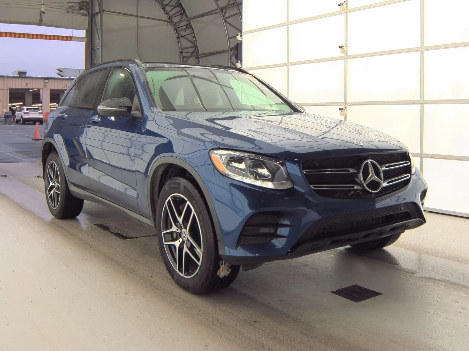 Mercedes-Benz GLC 300 4MATIC (AMG-Pack) BURMESTER* Пано* 7G-TRONIC*  - изображение 3