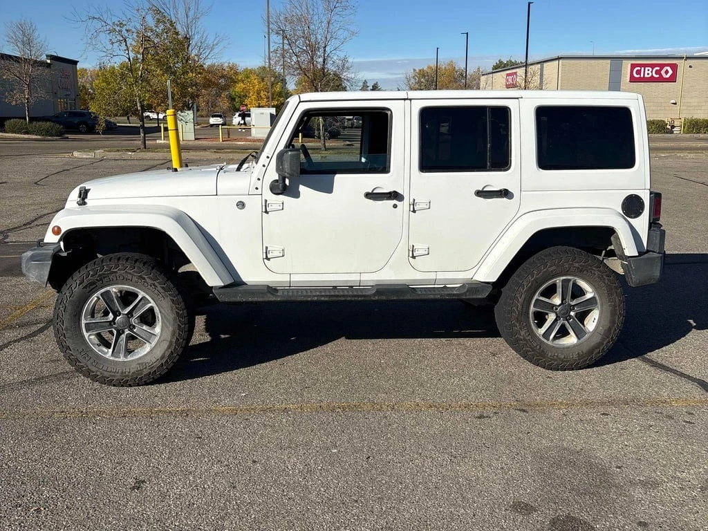Jeep Wrangler * SAHARA * CARFAX * БЕЗ ПЪРВОНАЧАЛНА ВНОСКА - изображение 3