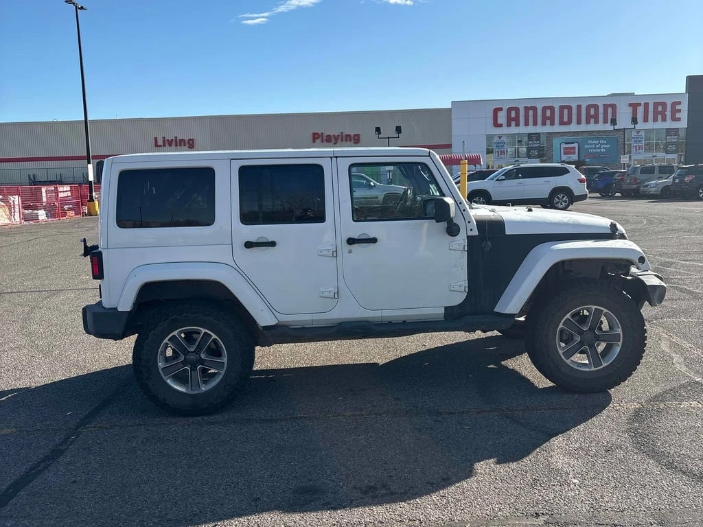 Jeep Wrangler * SAHARA * CARFAX * БЕЗ ПЪРВОНАЧАЛНА ВНОСКА - изображение 4