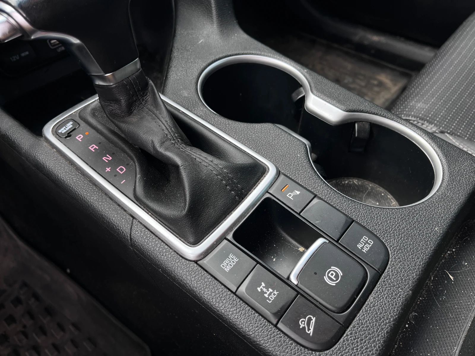 Kia Sportage 1.6i 4X4 AВТОМАТИК   - изображение 8