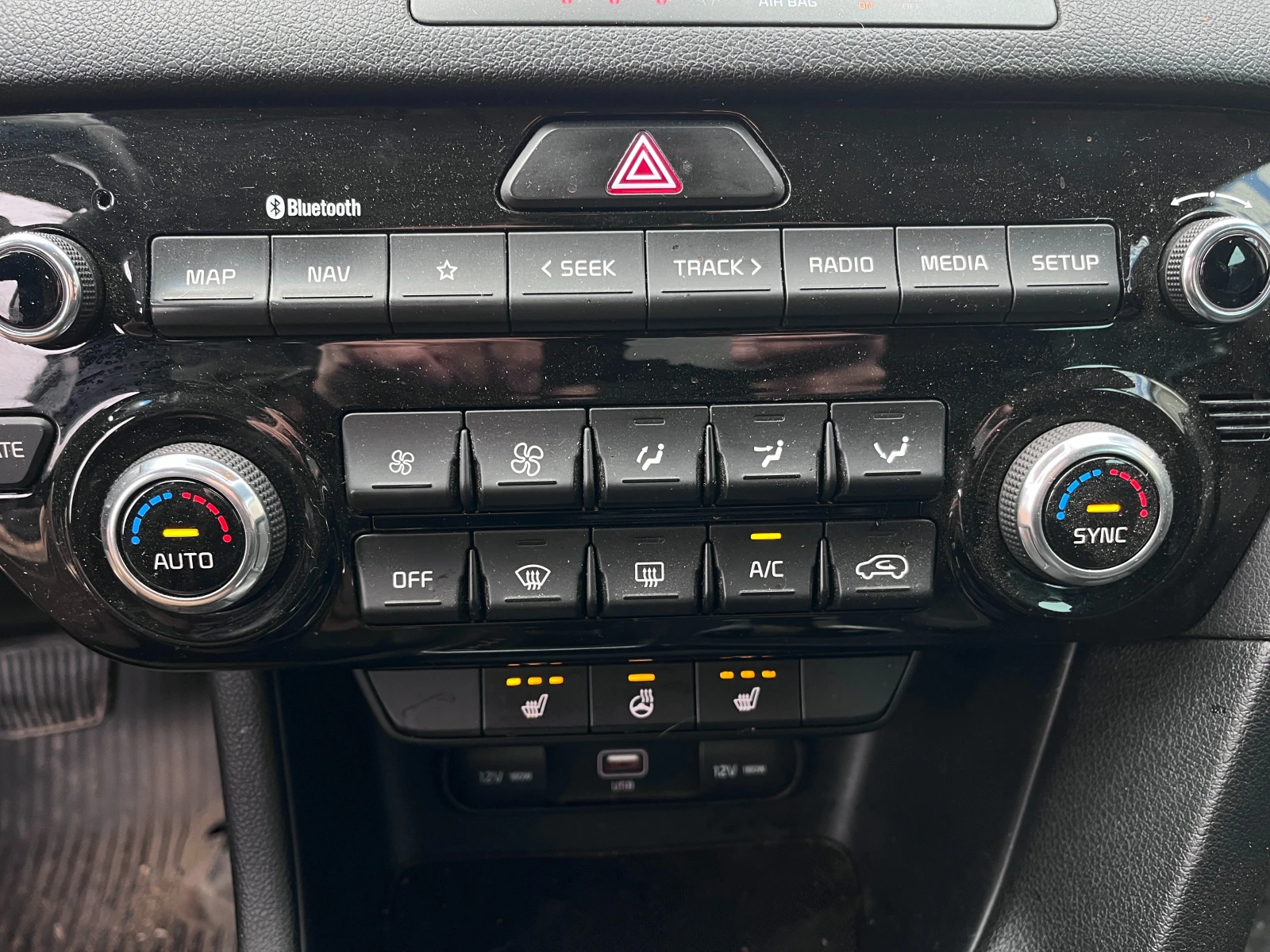 Kia Sportage 1.6i 4X4 AВТОМАТИК   - изображение 9