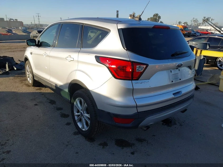 Ford Escape 1.5l Se, снимка 3 - Автомобили и джипове - 53907843