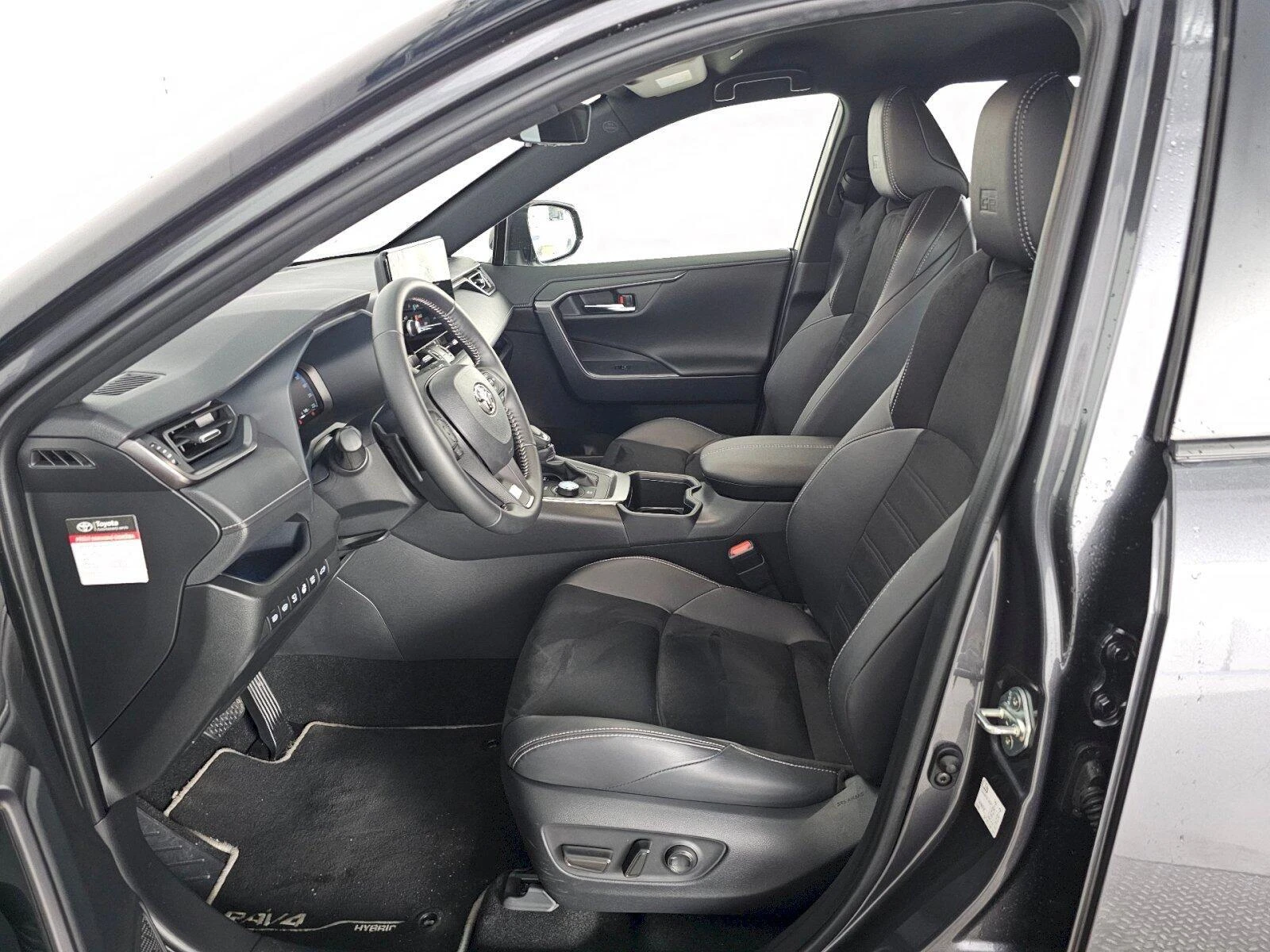 Toyota Rav4 2.5 HEV GR SPORT 4x4 360º | TOP в Гаранция , снимка 7 - Автомобили и джипове - 53993710