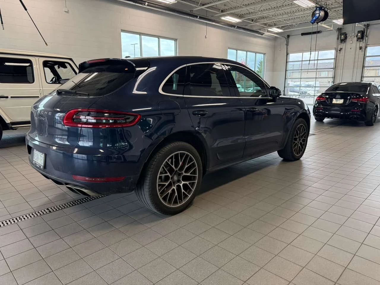 Porsche Macan  | Turbo | PANO | ОБДУХВАНЕ | BOSE | , снимка 4 - Автомобили и джипове - 54467653