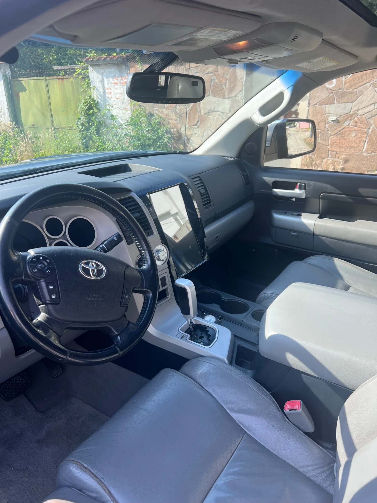 Toyota Tundra Limited Gaz, снимка 8 - Автомобили и джипове - 54834150