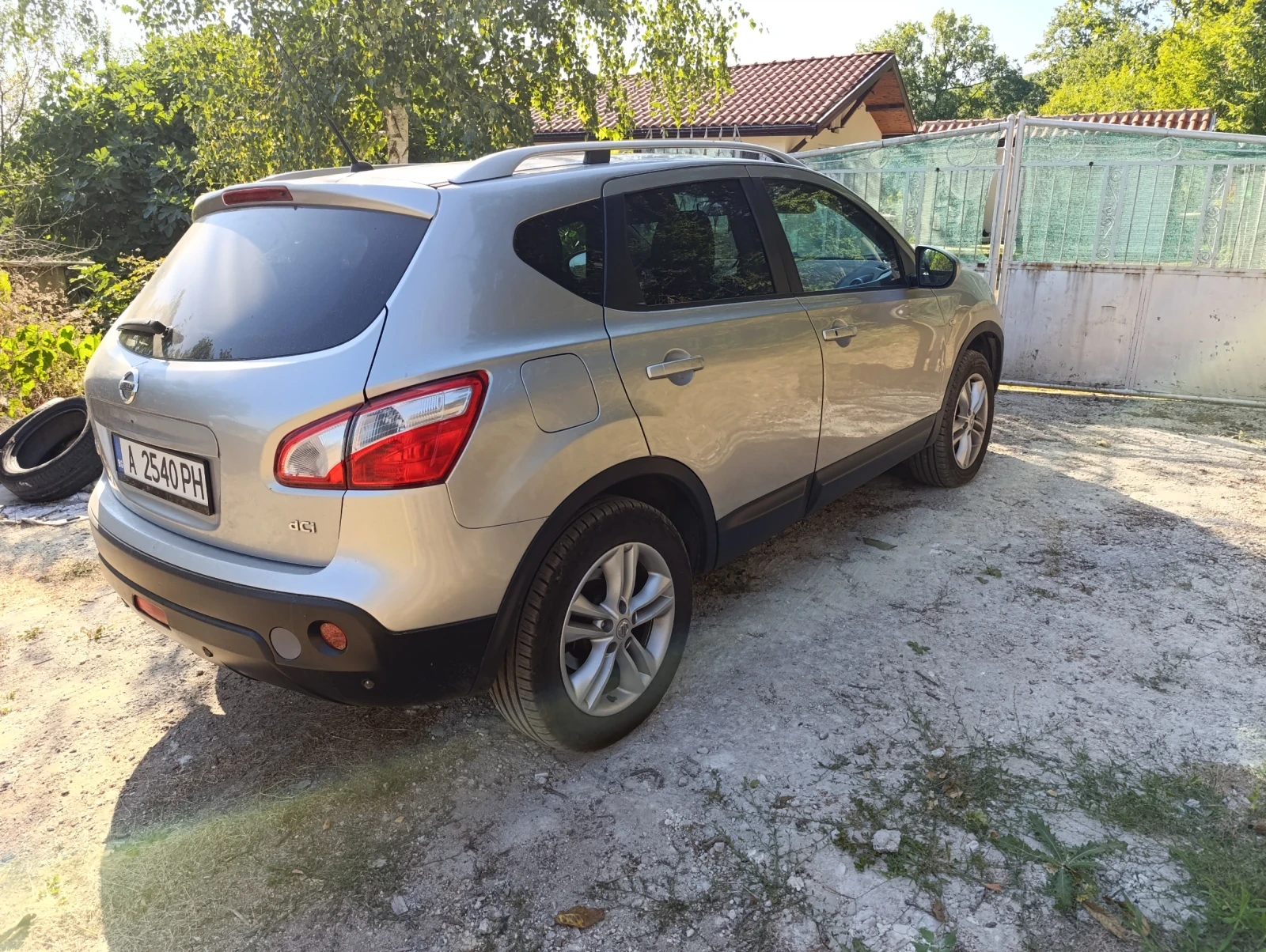 Nissan Qashqai 2.0 dci 4x4, снимка 3 - Автомобили и джипове - 55710325