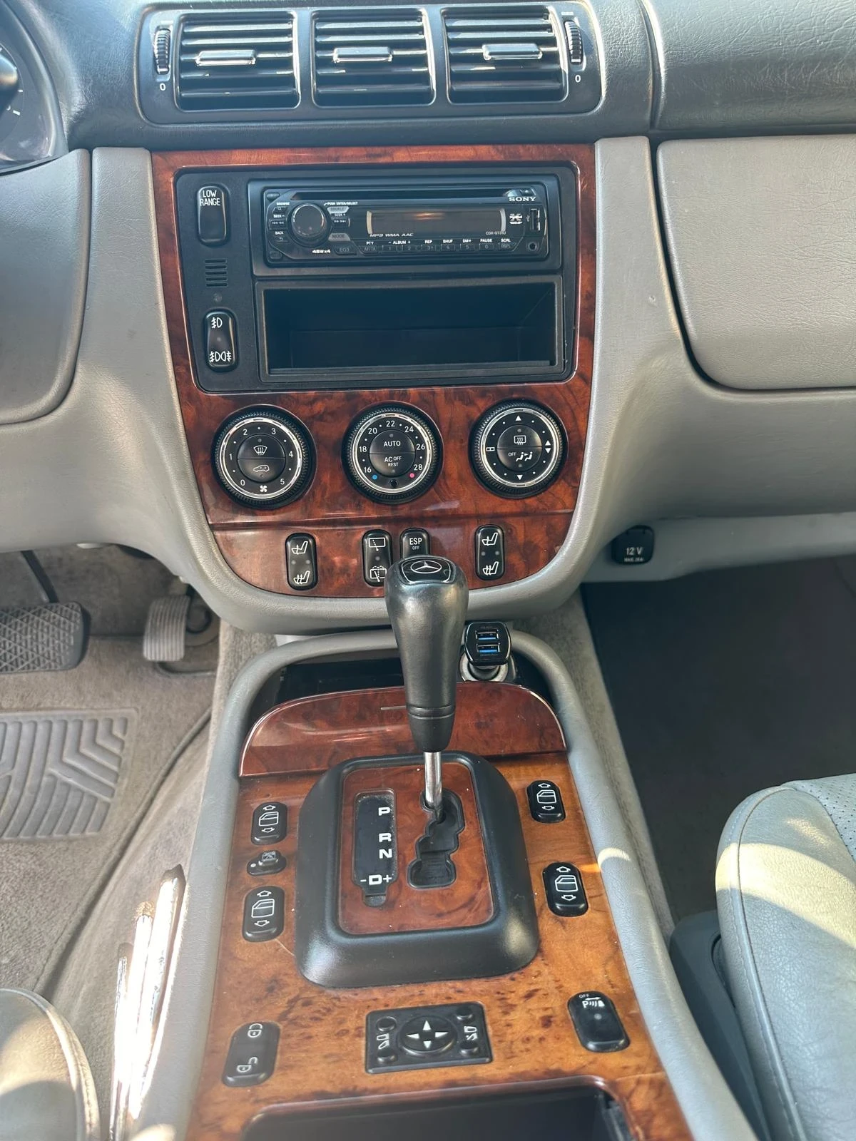 Mercedes-Benz ML 270, снимка 3 - Автомобили и джипове - 55710927