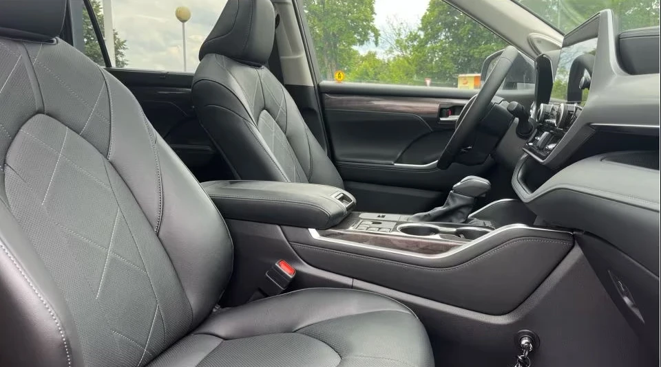 Toyota Highlander НОВ/2.5 HEV/LUXURY/7S/247HP/4x4/360/NAVI/340h, снимка 7 - Автомобили и джипове - 56200501