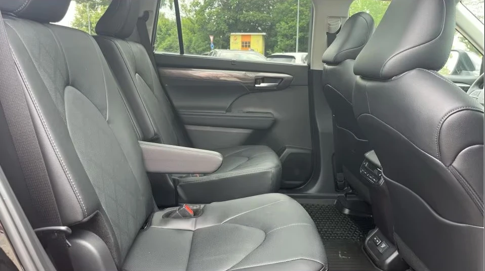 Toyota Highlander НОВ/2.5 HEV/LUXURY/7S/247HP/4x4/360/NAVI/340h, снимка 8 - Автомобили и джипове - 56200501