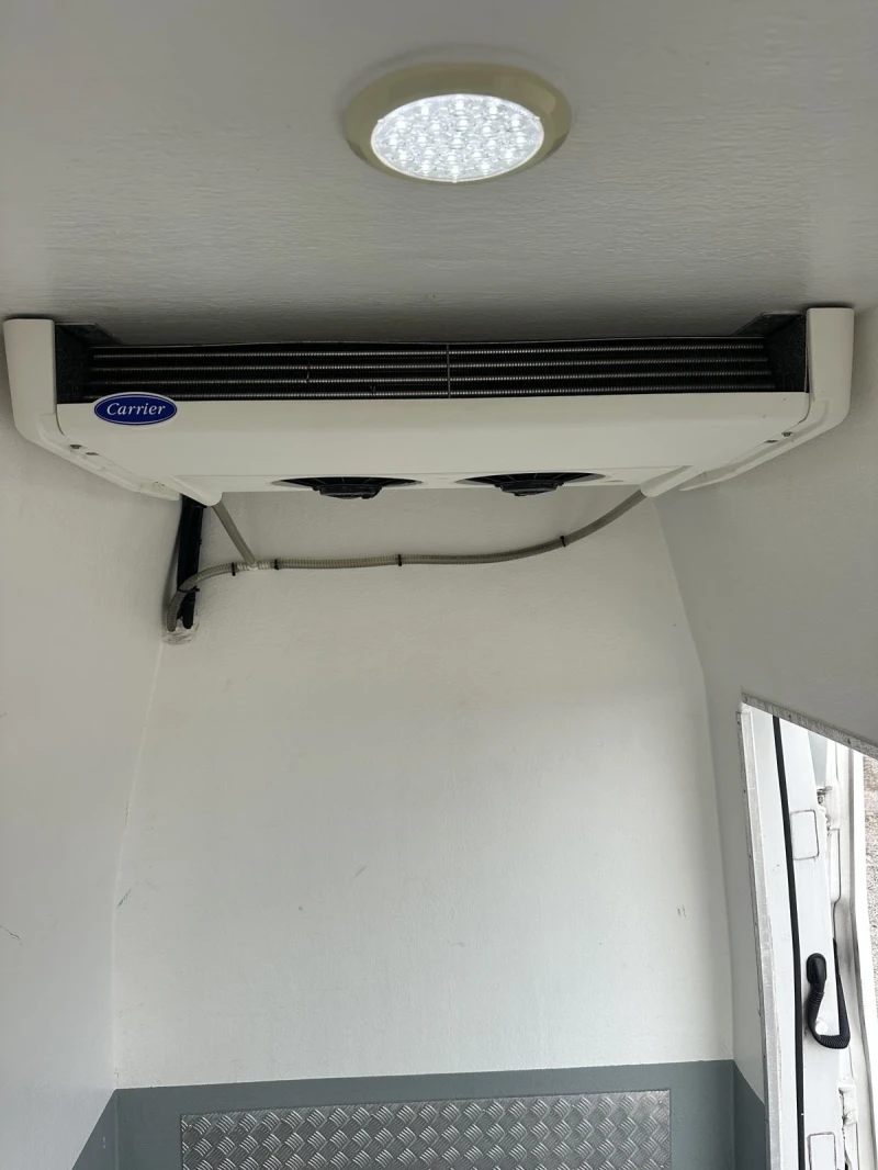 VW Crafter ХЛАДИЛЕН XXL, снимка 10 - Бусове и автобуси - 51549165