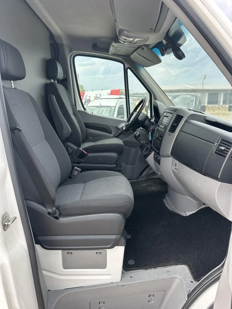 VW Crafter ХЛАДИЛЕН XXL, снимка 11 - Бусове и автобуси - 51549165