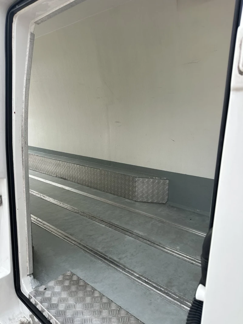 VW Crafter ХЛАДИЛЕН XXL, снимка 9 - Бусове и автобуси - 51549165