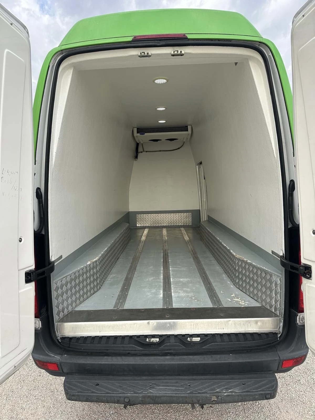VW Crafter ХЛАДИЛЕН XXL - изображение 8