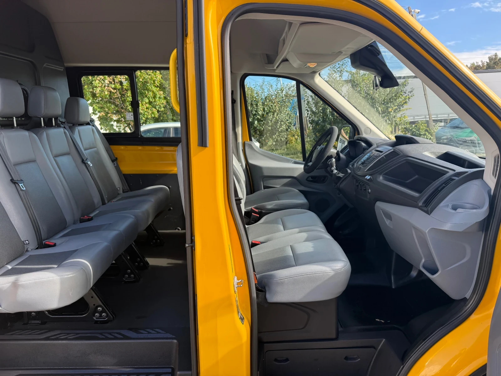 Ford Transit 2.2 - изображение 9