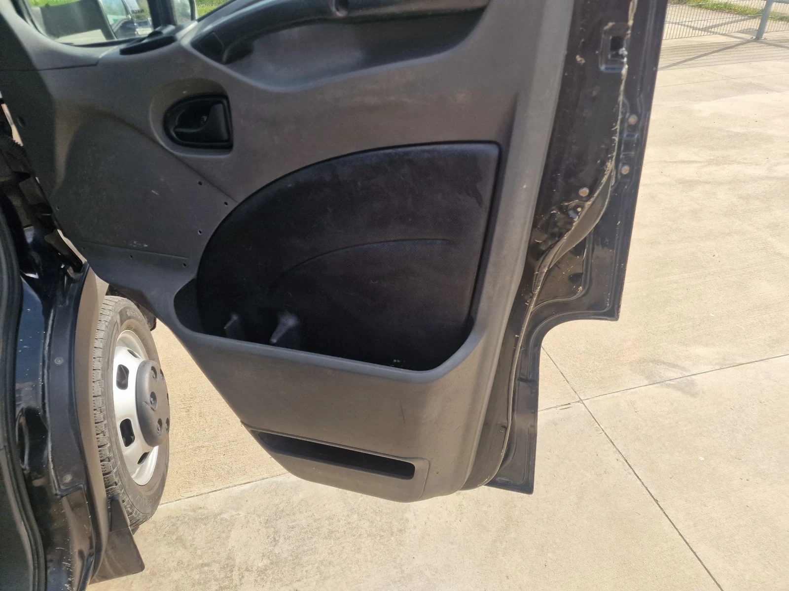 Iveco 35c17 3.0HPI 117000км 4.20м швейцария, снимка 17 - Бусове и автобуси - 54229587