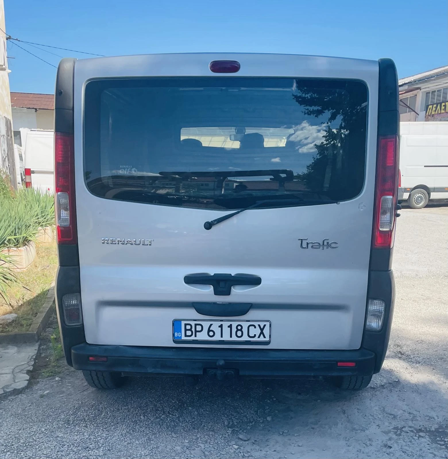 Renault Trafic, снимка 4 - Бусове и автобуси - 55281528