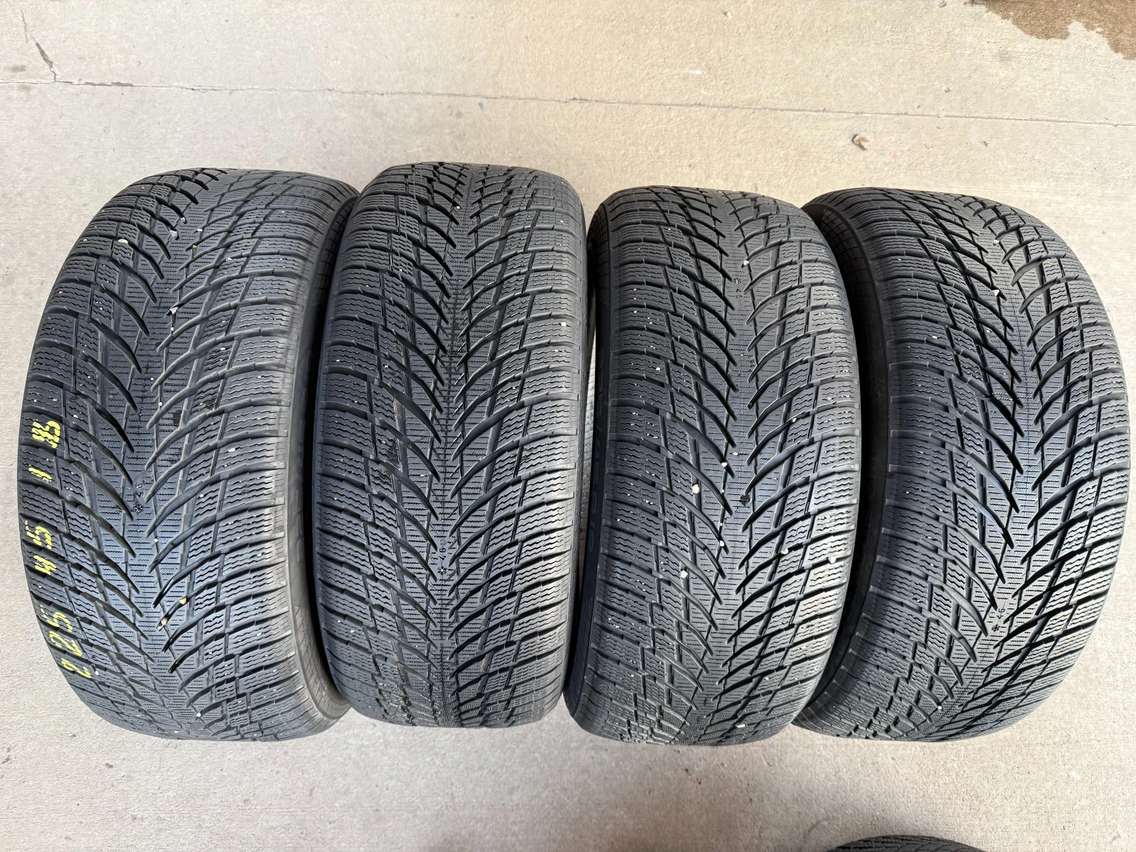 ���� 225/45R18 | Mobile.bg � ����������� 1
