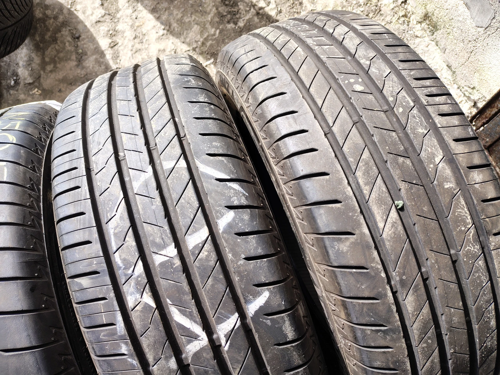 Гуми Летни 225/65R17, снимка 3 - Гуми и джанти - 55841029
