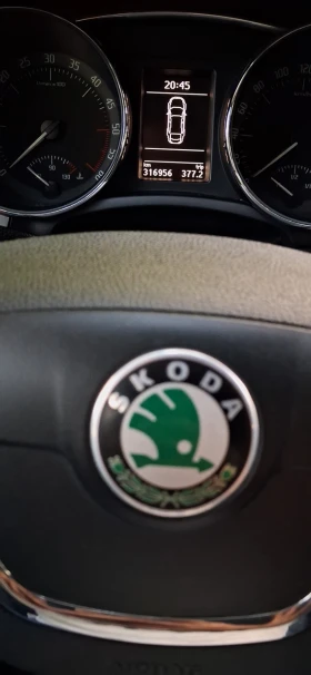 Skoda Superb 2.0 ТDI, снимка 13