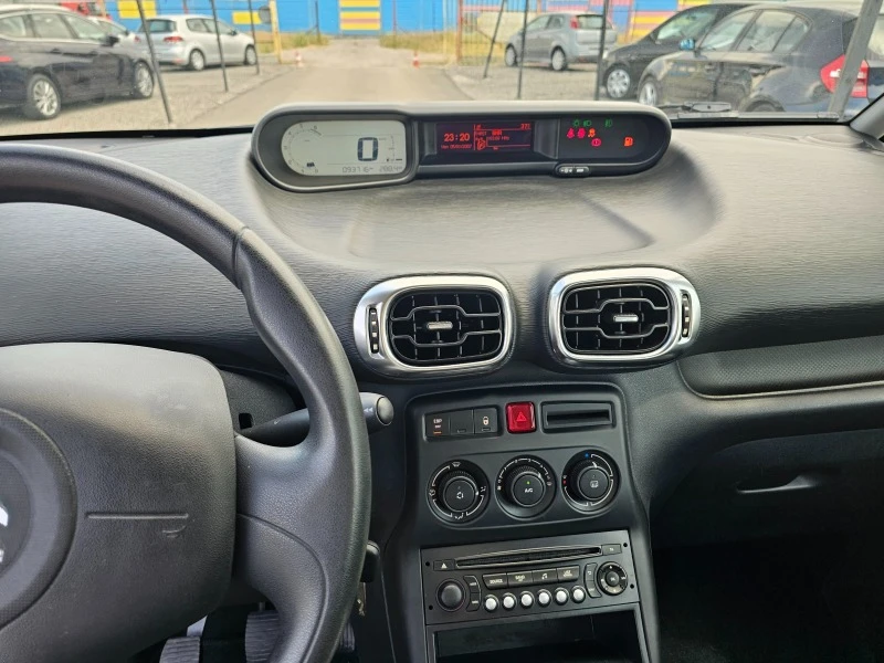 Citroen C3 Picasso 1.4iGPL, снимка 8 - Автомобили и джипове - 46376559