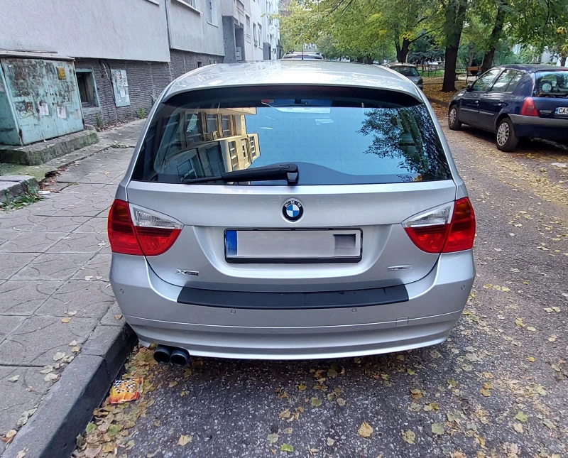 BMW 330 xi, снимка 5 - Автомобили и джипове - 48073488