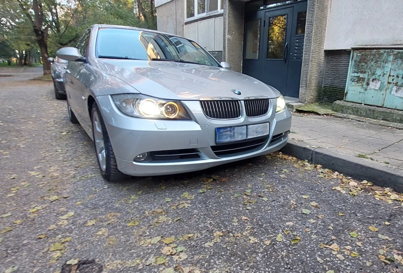 BMW 330 xi, снимка 1 - Автомобили и джипове - 48073488