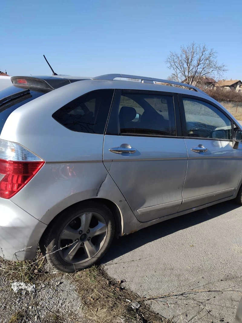 Honda Fr-v 2.2, снимка 4 - Автомобили и джипове - 49054178