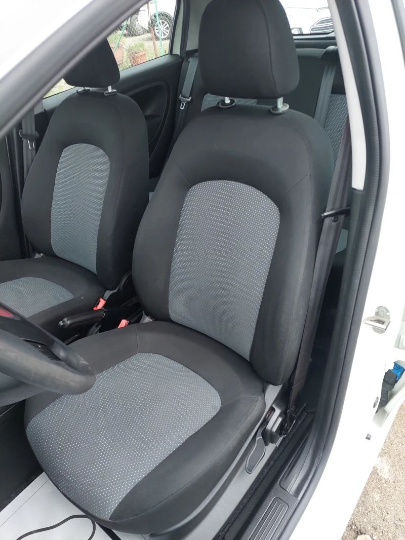 Fiat Punto 1.3 M-Jet Euro-5A, снимка 8 - Автомобили и джипове - 49694620