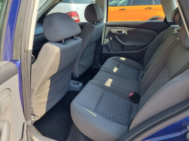 Seat Ibiza 1.4/75кс., снимка 11 - Автомобили и джипове - 51141302