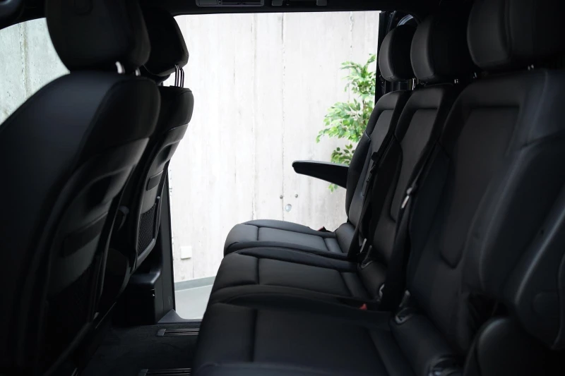 Mercedes-Benz V 300 d/AMG/4-MATIC/EXTRALONG/BURM/360/8-МЕСТЕН/AIRMATIC, снимка 15 - Автомобили и джипове - 51191668