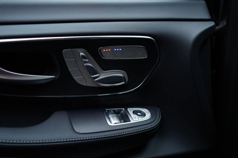 Mercedes-Benz V 300 d/AMG/4-MATIC/EXTRALONG/BURM/360/8-МЕСТЕН/AIRMATIC, снимка 6 - Автомобили и джипове - 51191668