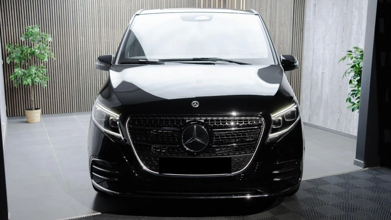 Mercedes-Benz V 300 d/AMG/4-MATIC/EXTRALONG/BURM/360/8-МЕСТЕН/AIRMATIC, снимка 2 - Автомобили и джипове - 51191668