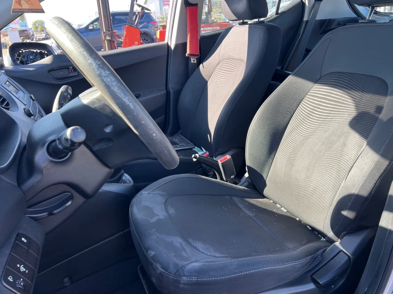 Hyundai I10 1.0 i, снимка 3 - Автомобили и джипове - 51778616