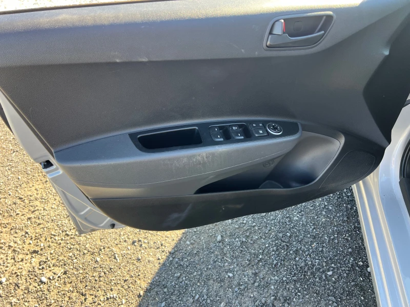 Hyundai I10 1.0 i, снимка 6 - Автомобили и джипове - 51778616