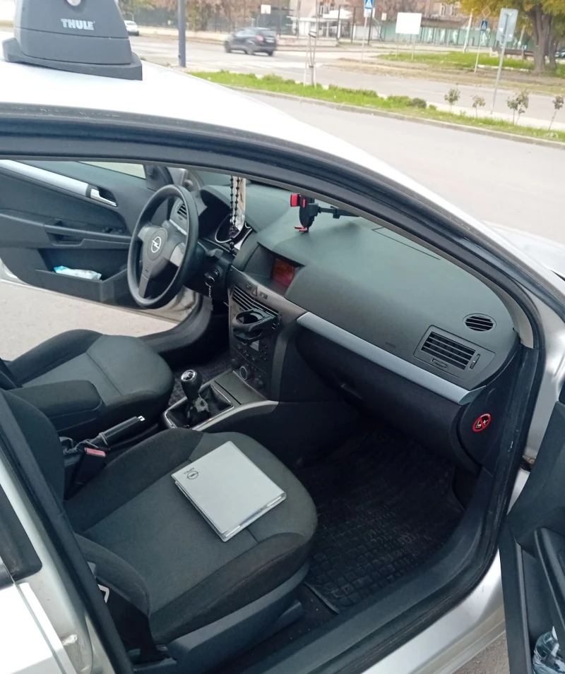 Opel Astra 1, 4-140х.км+ BGreg+ Обслужен, снимка 11 - Автомобили и джипове - 52310565