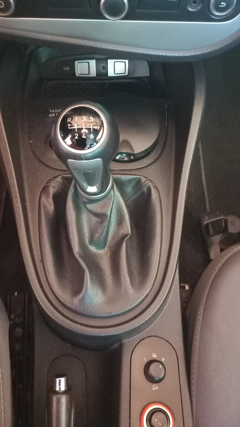 Seat Leon ecomotive, снимка 8 - Автомобили и джипове - 52564260