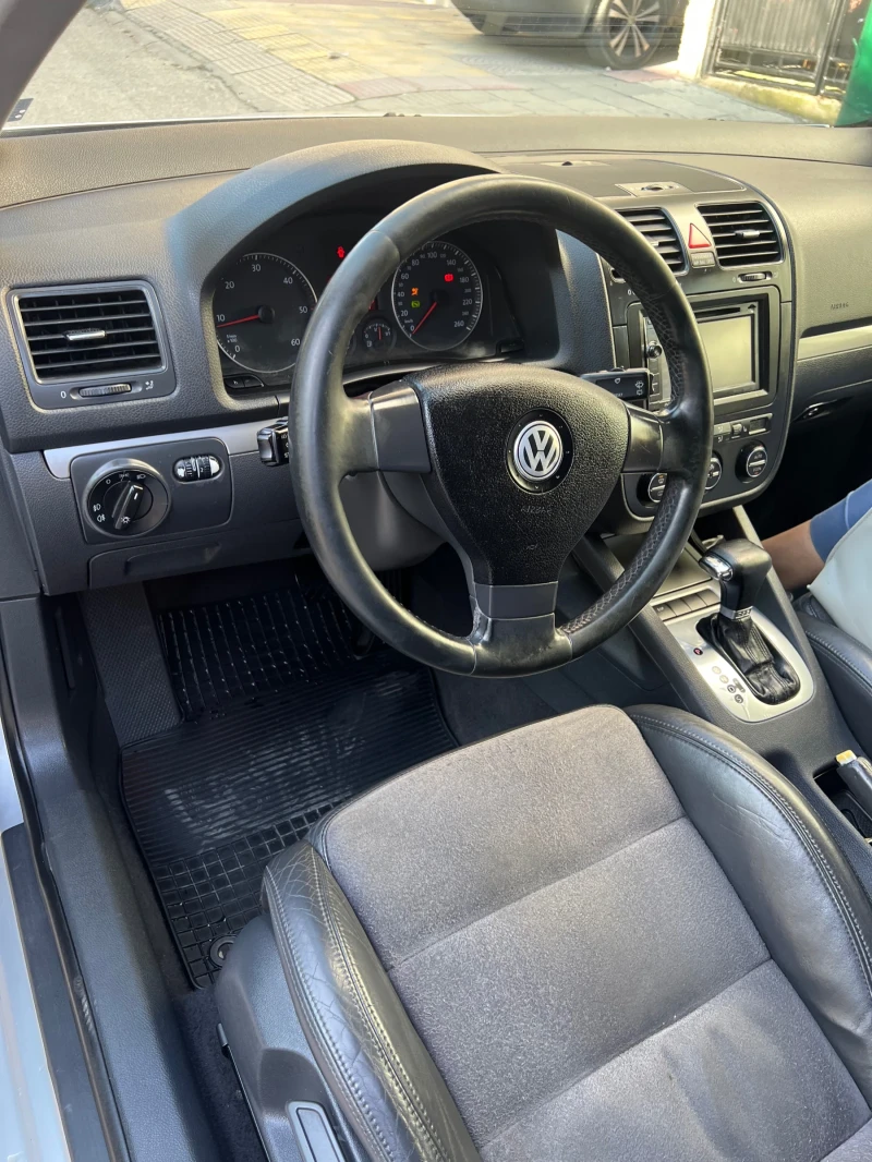 VW Golf, снимка 12 - Автомобили и джипове - 53152509