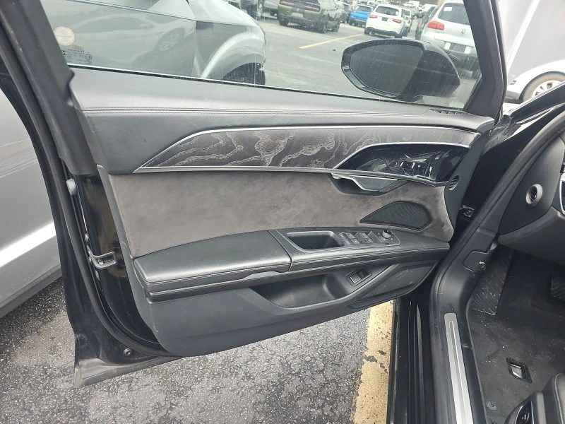 Audi A8, снимка 14 - Автомобили и джипове - 53210779