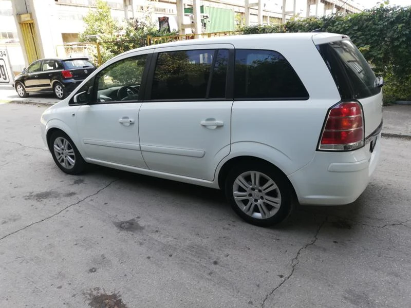 Opel Zafira 1,9 CDTI, снимка 4 - Автомобили и джипове - 18676132