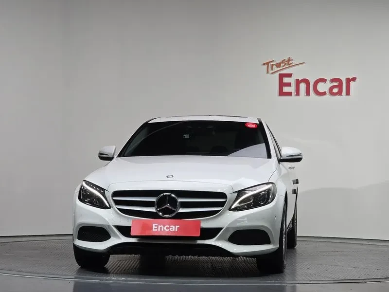 Mercedes-Benz C 180, снимка 3 - Автомобили и джипове - 52826482