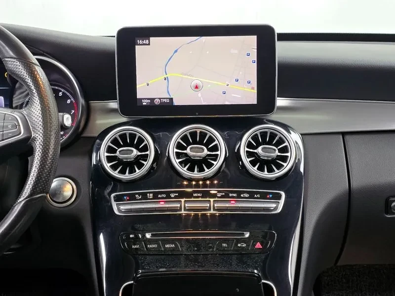 Mercedes-Benz C 180, снимка 14 - Автомобили и джипове - 52826482