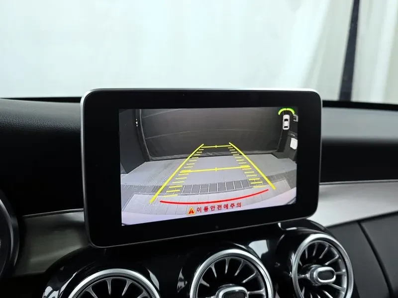 Mercedes-Benz C 180, снимка 15 - Автомобили и джипове - 52826482